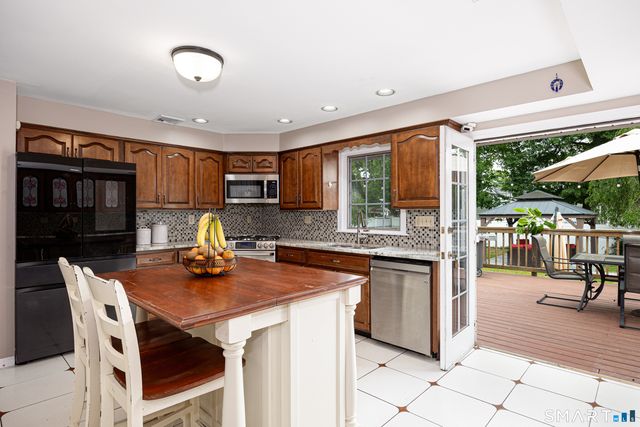 124 Pasadena Avenue, Stratford, CT 06614