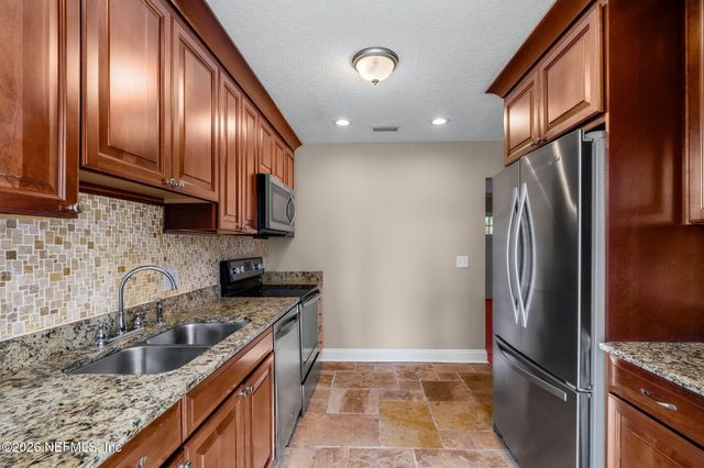 4660 MARTINGALE Road, Jacksonville, FL 32210