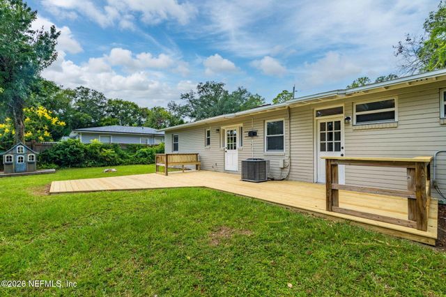 4660 MARTINGALE Road, Jacksonville, FL 32210