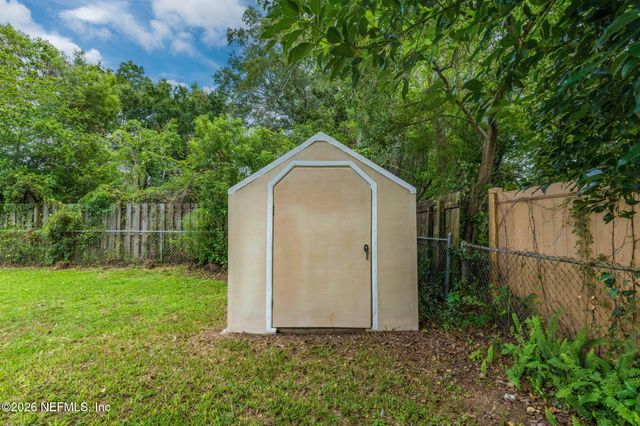 4660 MARTINGALE Road, Jacksonville, FL 32210