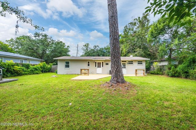 4660 MARTINGALE Road, Jacksonville, FL 32210