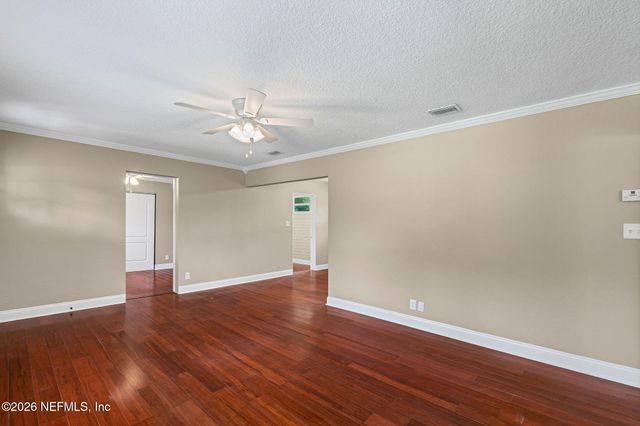 4660 MARTINGALE Road, Jacksonville, FL 32210