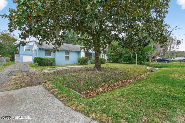 1954 BURKHOLDER Circle E, Jacksonville, FL 32216