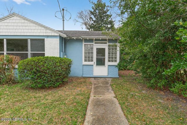 1954 BURKHOLDER Circle E, Jacksonville, FL 32216