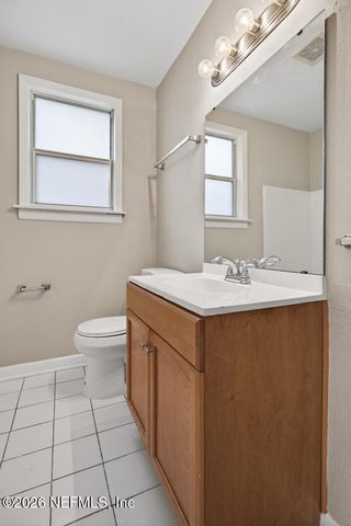 1954 BURKHOLDER Circle E, Jacksonville, FL 32216