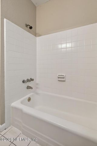 1954 BURKHOLDER Circle E, Jacksonville, FL 32216