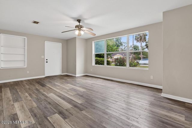 1954 BURKHOLDER Circle E, Jacksonville, FL 32216