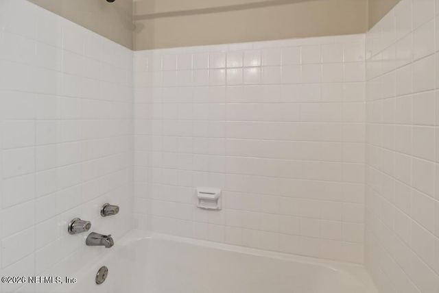 1954 BURKHOLDER Circle E, Jacksonville, FL 32216