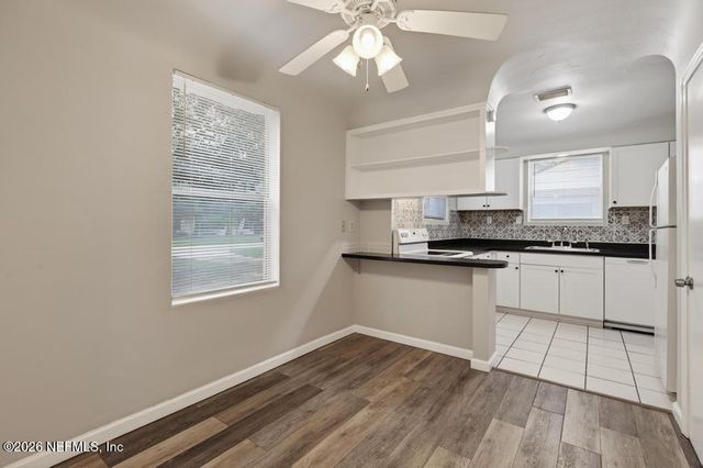 1954 BURKHOLDER Circle E, Jacksonville, FL 32216