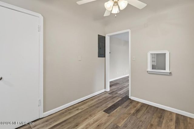 1954 BURKHOLDER Circle E, Jacksonville, FL 32216