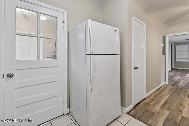 1954 BURKHOLDER Circle E, Jacksonville, FL 32216