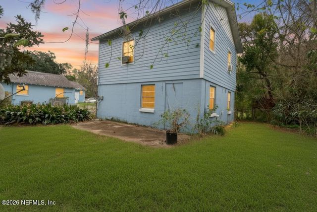 1954 BURKHOLDER Circle E, Jacksonville, FL 32216