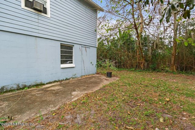 1954 BURKHOLDER Circle E, Jacksonville, FL 32216