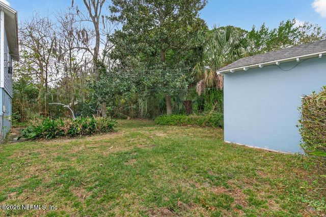 1954 BURKHOLDER Circle E, Jacksonville, FL 32216