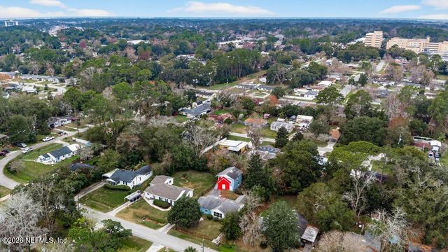 1954 BURKHOLDER Circle E, Jacksonville, FL 32216