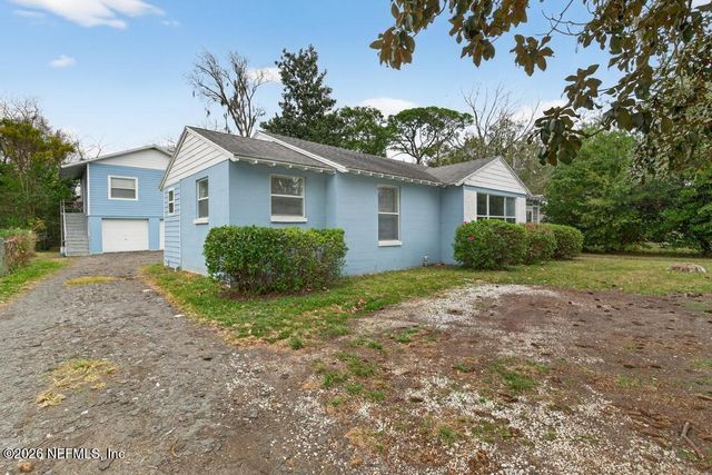1954 BURKHOLDER Circle E, Jacksonville, FL 32216