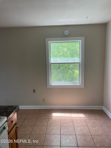 1954 BURKHOLDER Circle E, Jacksonville, FL 32216