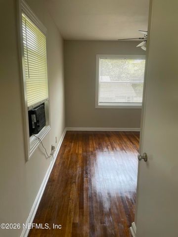 1954 BURKHOLDER Circle E, Jacksonville, FL 32216