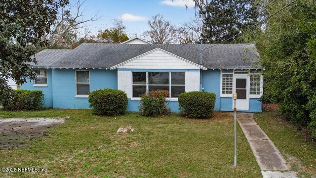 1954 BURKHOLDER Circle E, Jacksonville, FL 32216