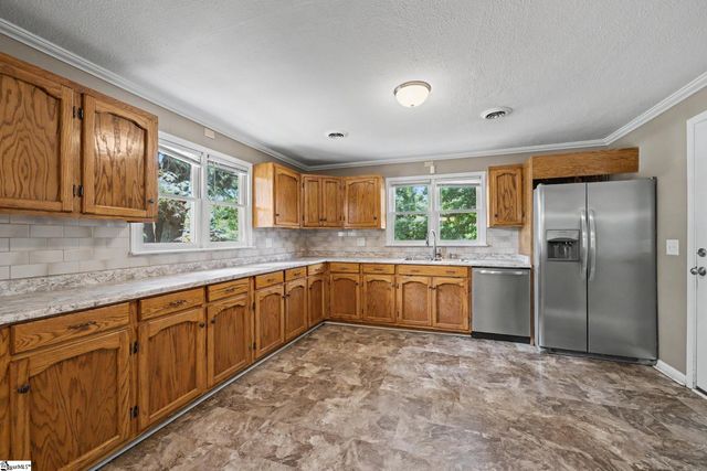 7809 Moorefield Memorial Highway, Liberty, SC 29657