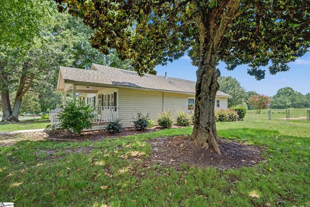 7809 Moorefield Memorial Highway, Liberty, SC 29657