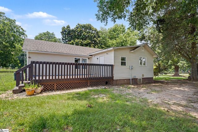 7809 Moorefield Memorial Highway, Liberty, SC 29657