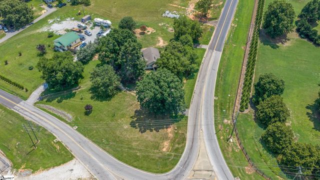 7809 Moorefield Memorial Highway, Liberty, SC 29657
