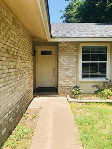 10106 Missel Thrush DR, Austin, TX 78750