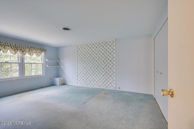 12 Lakeridge Drive, Matawan, NJ 07747