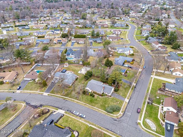 12 Lakeridge Drive, Matawan, NJ 07747