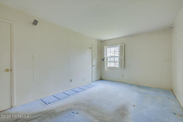 12 Lakeridge Drive, Matawan, NJ 07747