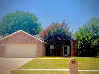 3203 Blue Jay Drive, Corinth, TX 76210