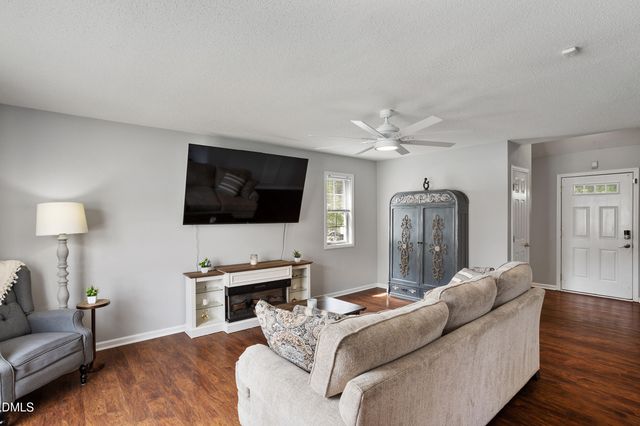 313 Pittsboro Street, Fuquay Varina, NC 27526