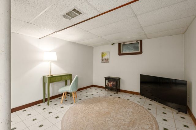 9 Parker Rd, Groveland, MA 01834
