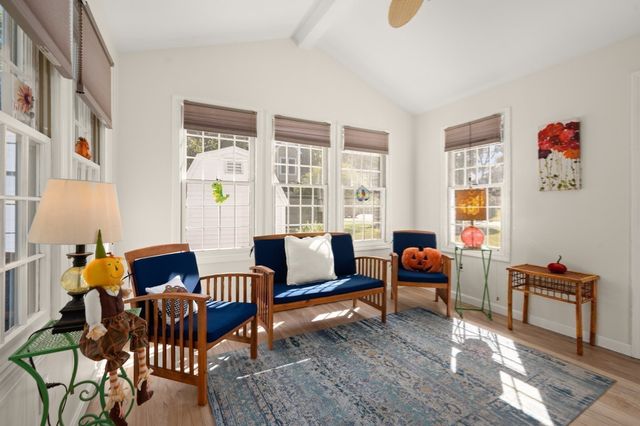 9 Parker Rd, Groveland, MA 01834