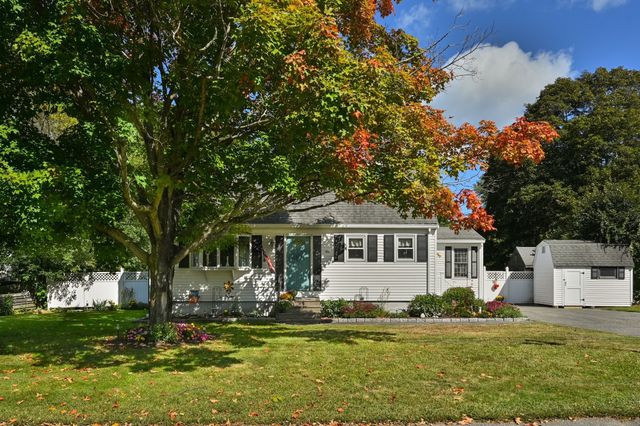 9 Parker Rd, Groveland, MA 01834
