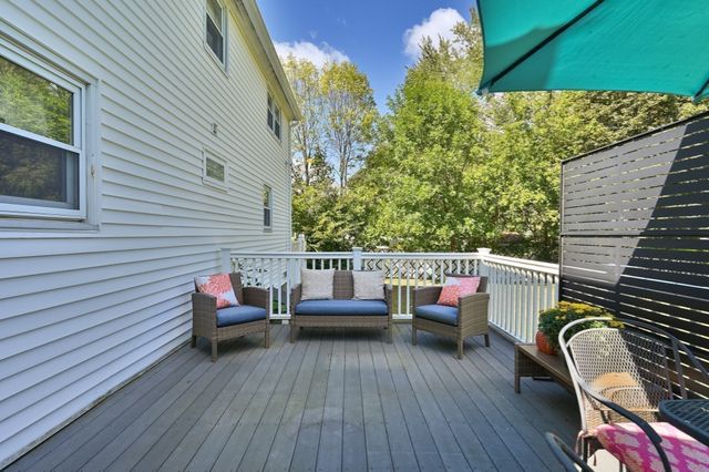 9 Parker Rd, Groveland, MA 01834