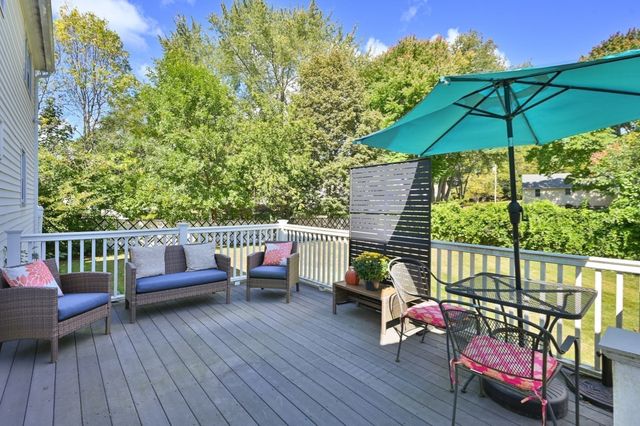 9 Parker Rd, Groveland, MA 01834