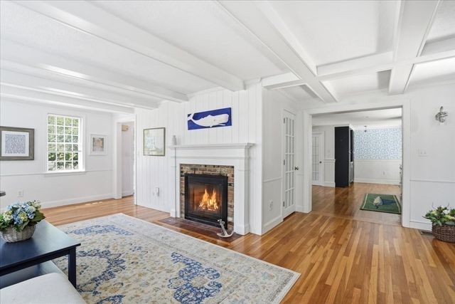 7 Amber Rd, Hingham, MA 02043