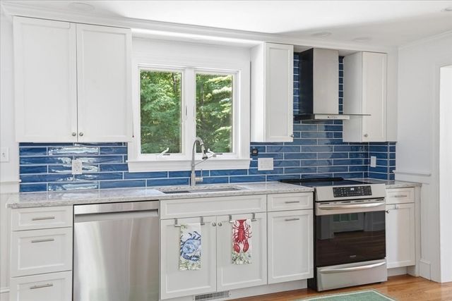 7 Amber Rd, Hingham, MA 02043