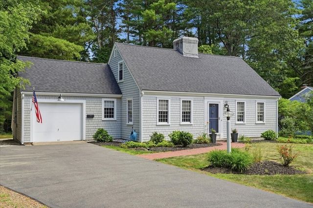 7 Amber Rd, Hingham, MA 02043
