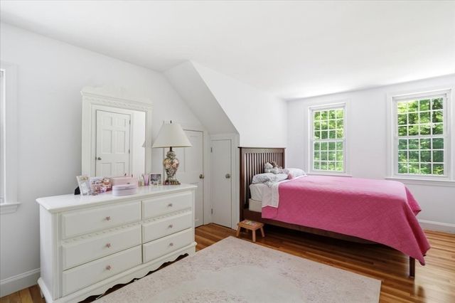7 Amber Rd, Hingham, MA 02043
