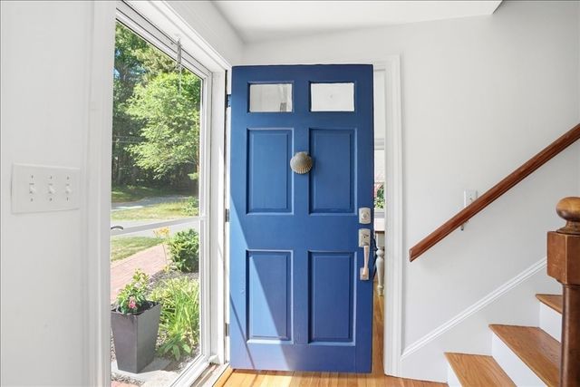 7 Amber Rd, Hingham, MA 02043