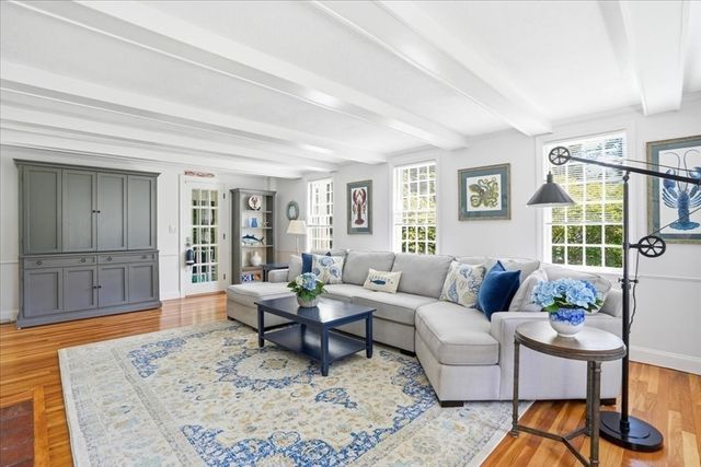 7 Amber Rd, Hingham, MA 02043