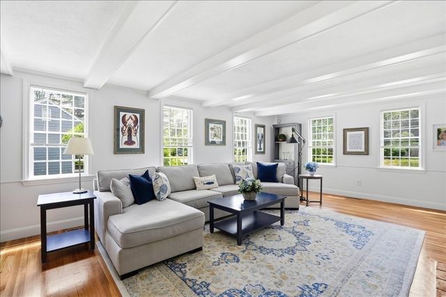 7 Amber Rd, Hingham, MA 02043