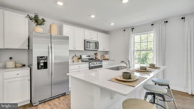 121 WINDING RD, Forks Township, PA 18040