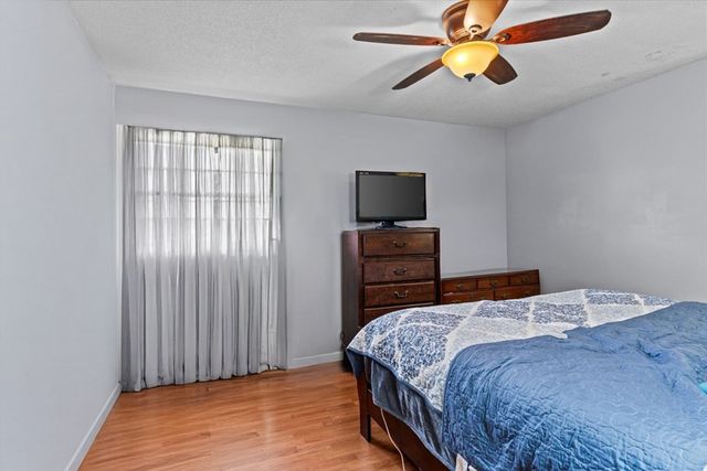 1258 Meadowlake Dr, Ozark, AL 36360