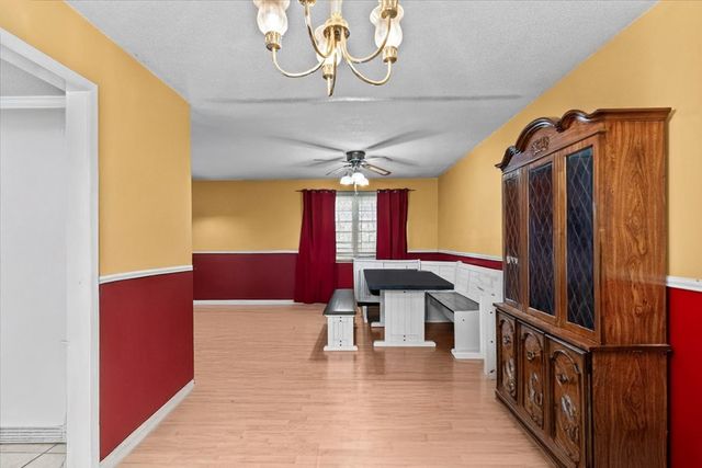 1258 Meadowlake Dr, Ozark, AL 36360