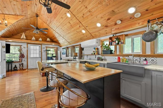 9226 Laveta Drive, French Village, MO 63036