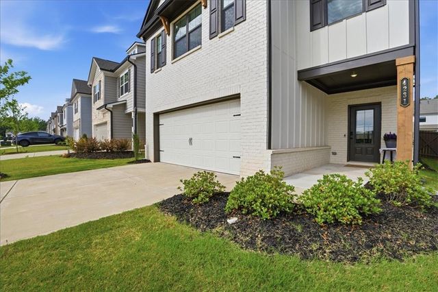4231 Portsbrook Avenue, Snellville, GA 30039